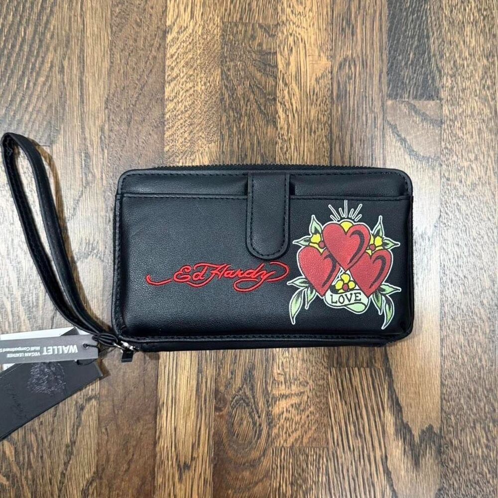 ed hardy wallet with heart embroidered design (NWT)